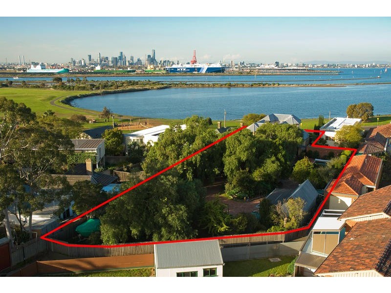 74 The Strand, Newport VIC 3015