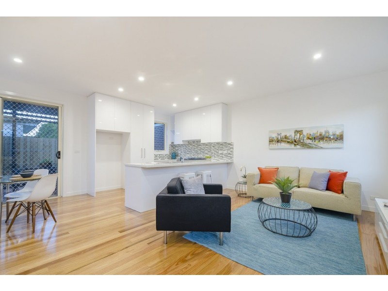 2/16 Mitchell Avenue, Altona North VIC 3025