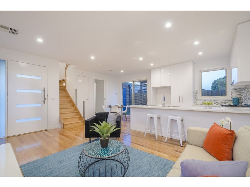 2/16 Mitchell Avenue, Altona North VIC 3025