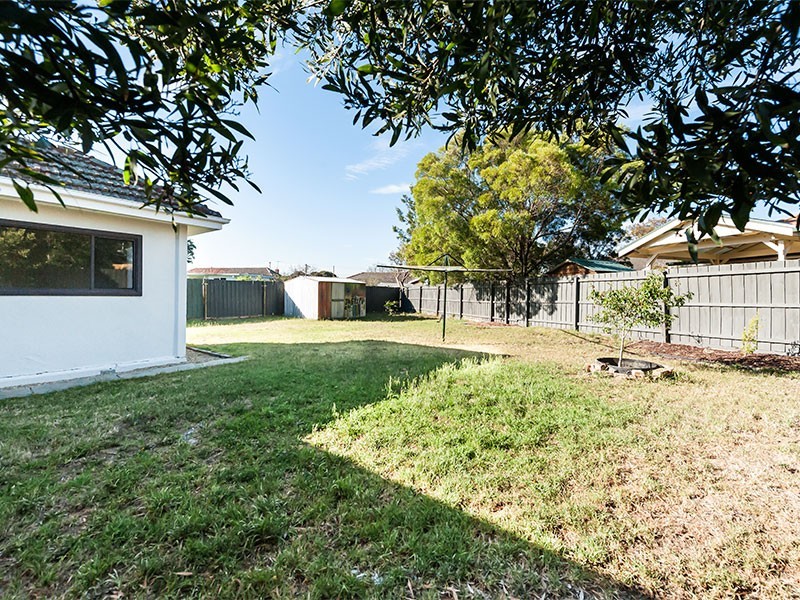14 Fowler Crescent, Newport VIC 3015