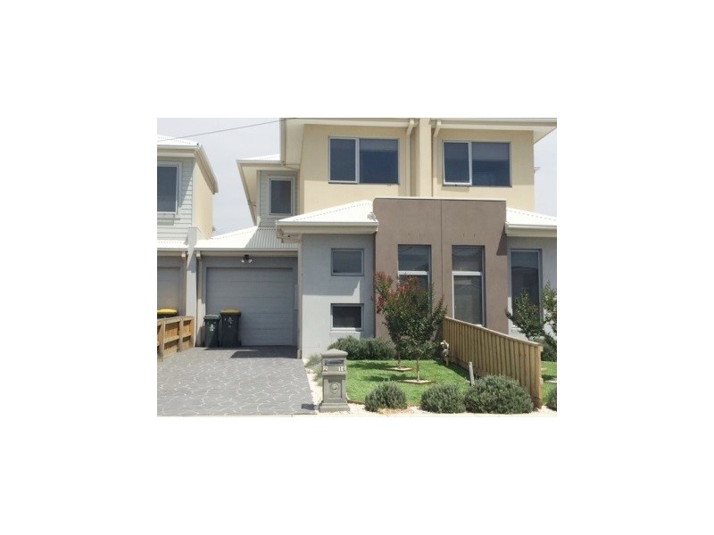 2/16 Andrews Street, Spotswood VIC 3015