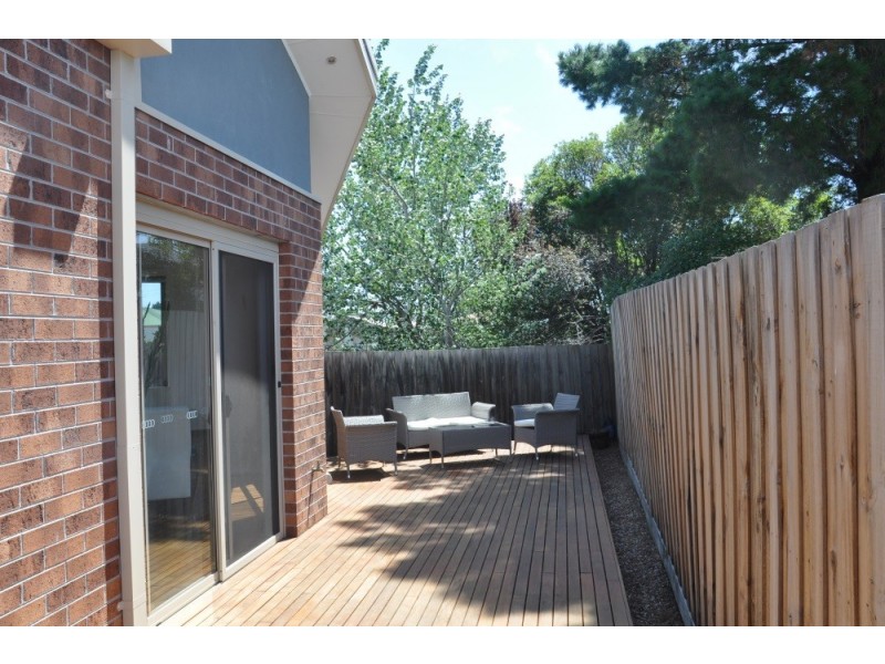 2/16 Barrie Court, Braybrook VIC 3019