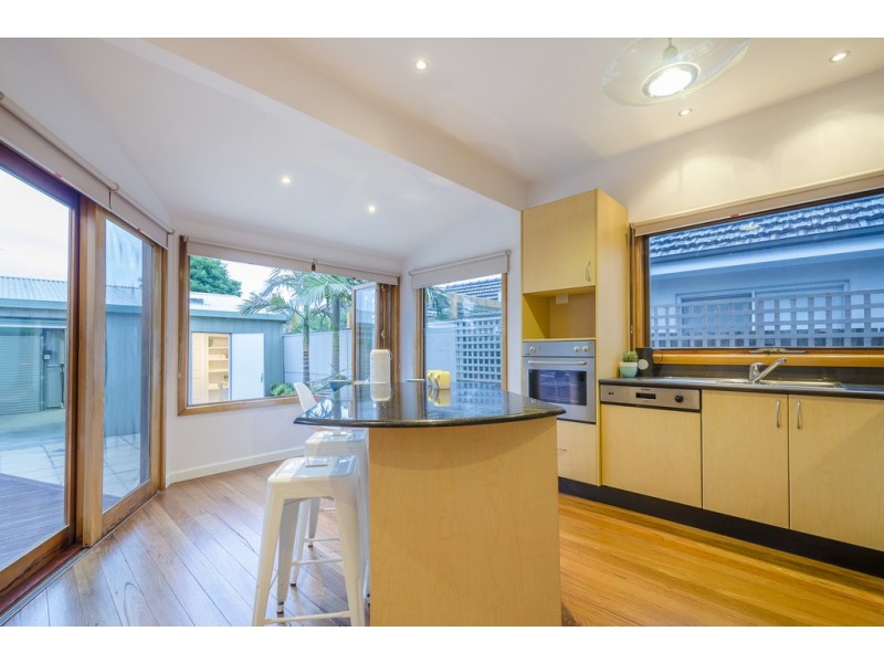 17 Challis Street, Newport VIC 3015
