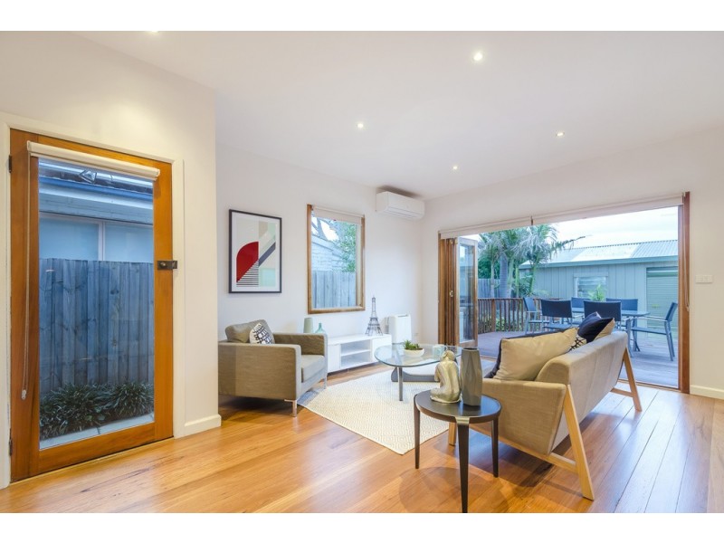 17 Challis Street, Newport VIC 3015