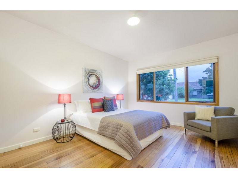 17 Challis Street, Newport VIC 3015