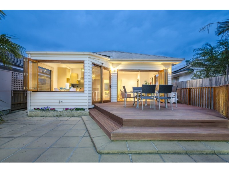 17 Challis Street, Newport VIC 3015
