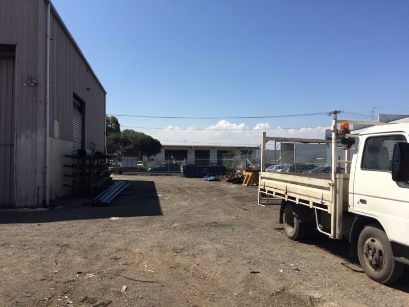 37 Clelland Road, Brooklyn VIC 3012