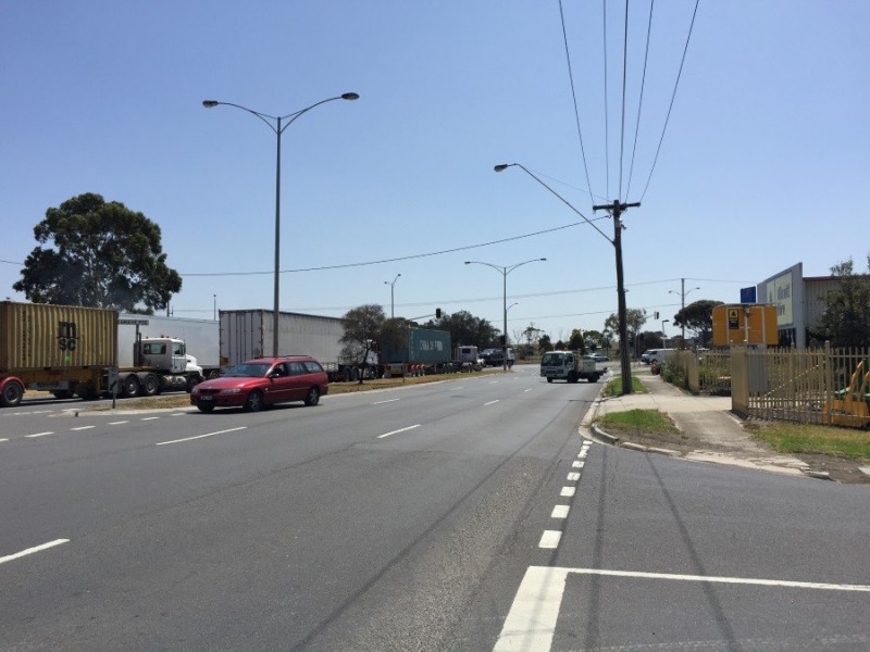 37 Clelland Road, Brooklyn VIC 3012