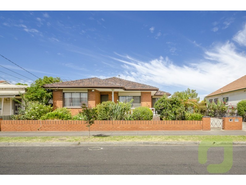 53 River Street, Newport VIC 3015