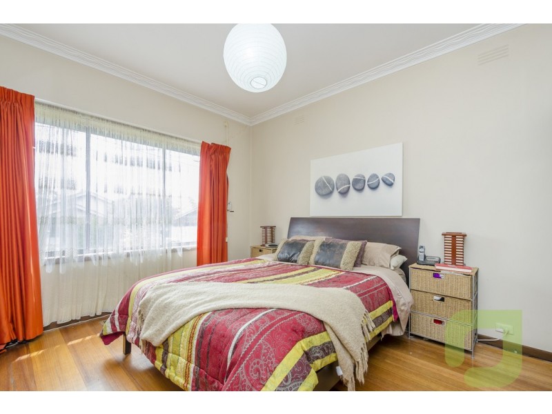 53 River Street, Newport VIC 3015