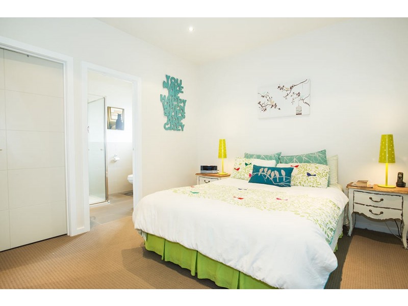 1/50 Conifer Avenue, Brooklyn VIC 3012