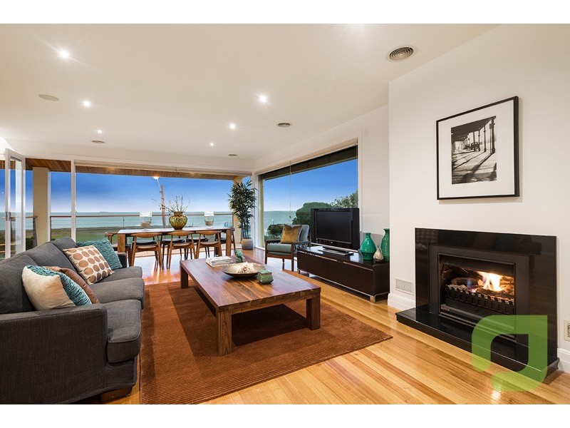 2/113 Esplanade, Williamstown VIC 3016