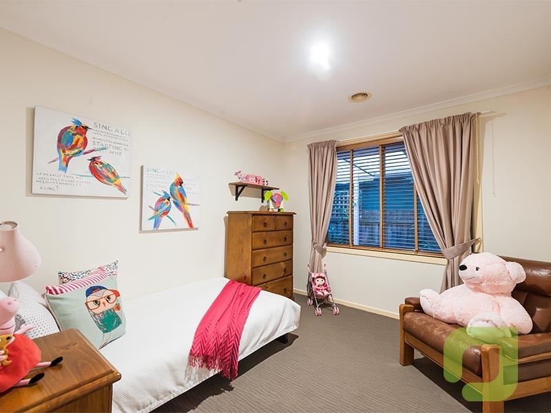 13 Myers Parade, Altona Meadows VIC 3028