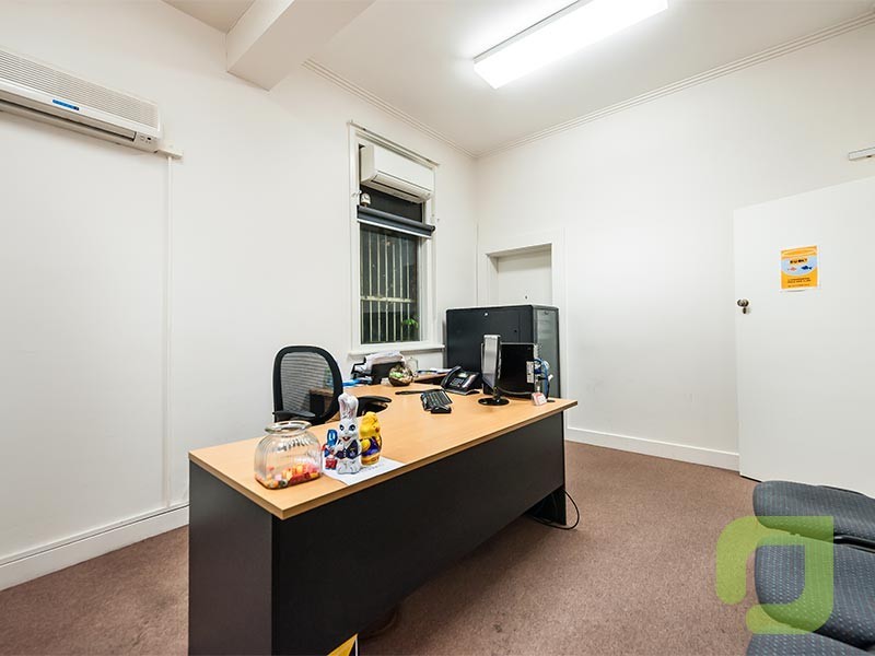 1/17 Hall Street, Newport VIC 3015