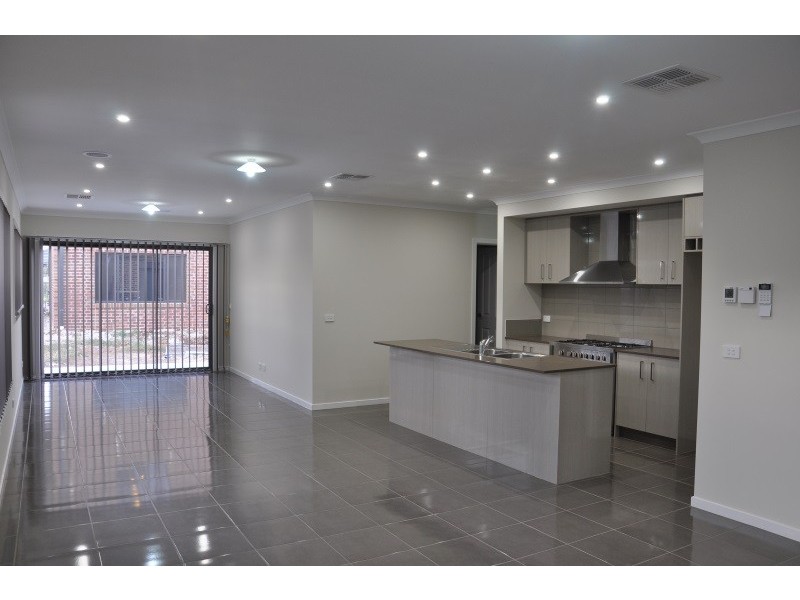 40 Glenfern Circuit, Truganina VIC 3029