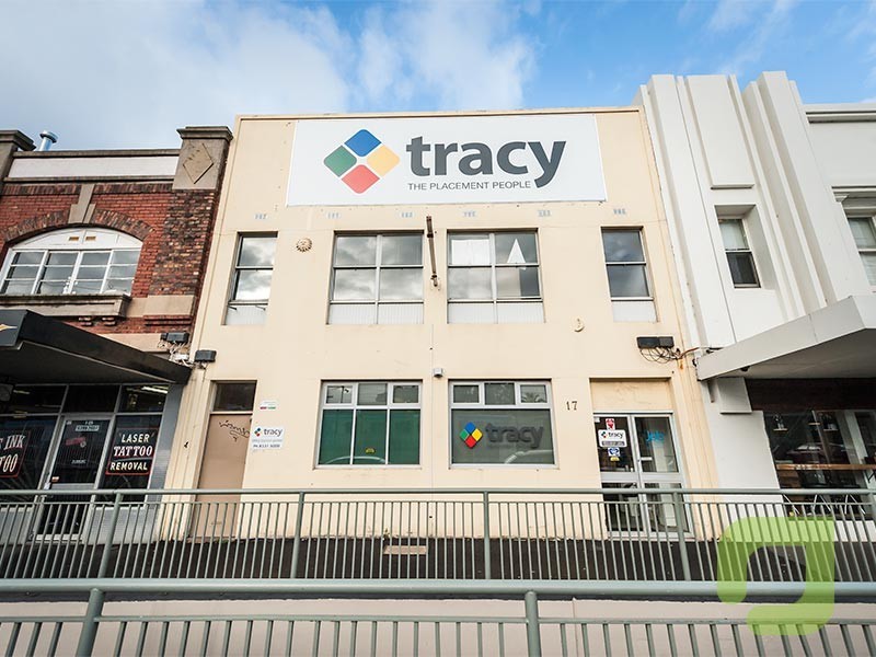 2/17 Hall Street, Newport VIC 3015
