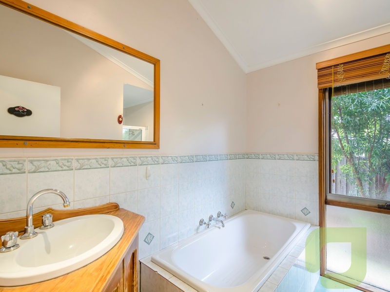 8 Stanton Court, Seabrook VIC 3028