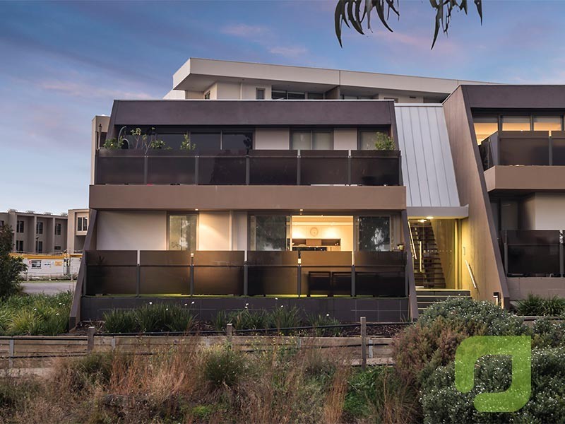 2 Magnolia Path, Maidstone VIC 3012