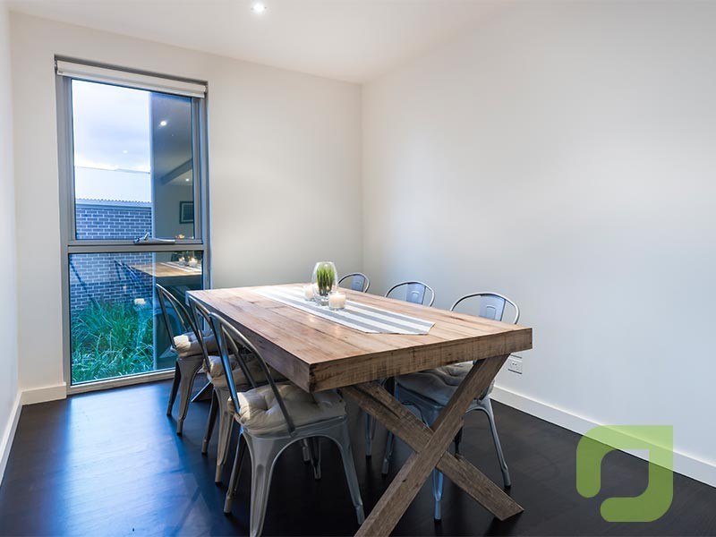 2 Magnolia Path, Maidstone VIC 3012