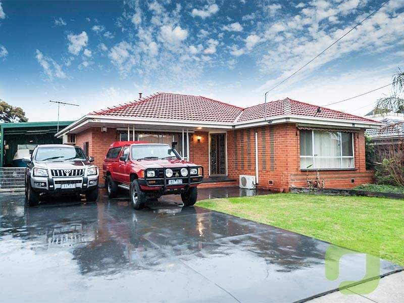 39 Waters Drive, Seaholme VIC 3018
