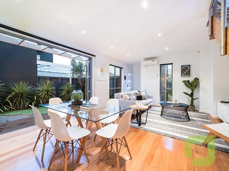 2/217 Woods Street, Newport VIC 3015