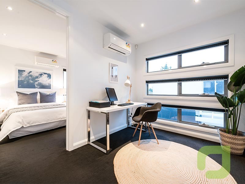 2/217 Woods Street, Newport VIC 3015