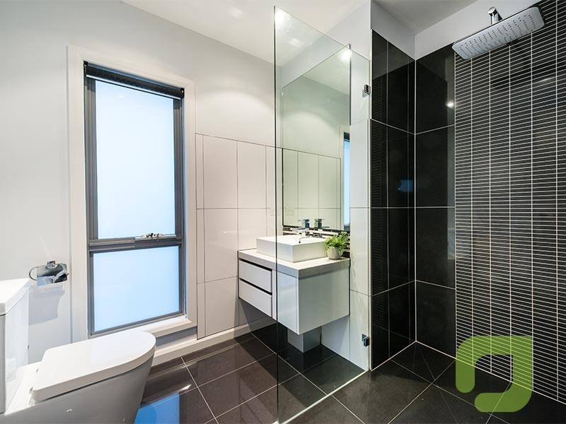 2/217 Woods Street, Newport VIC 3015