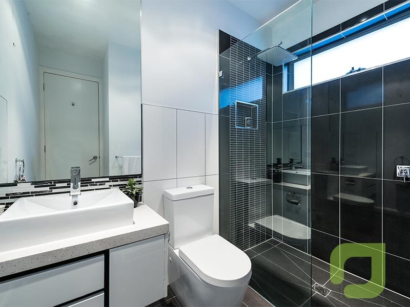 2/217 Woods Street, Newport VIC 3015