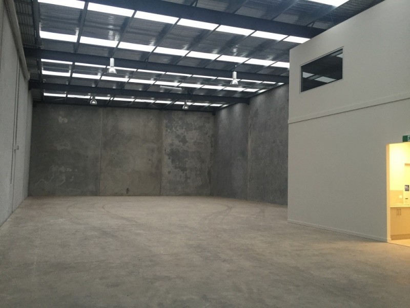 2/12 Freight Road, Ravenhall VIC 3023