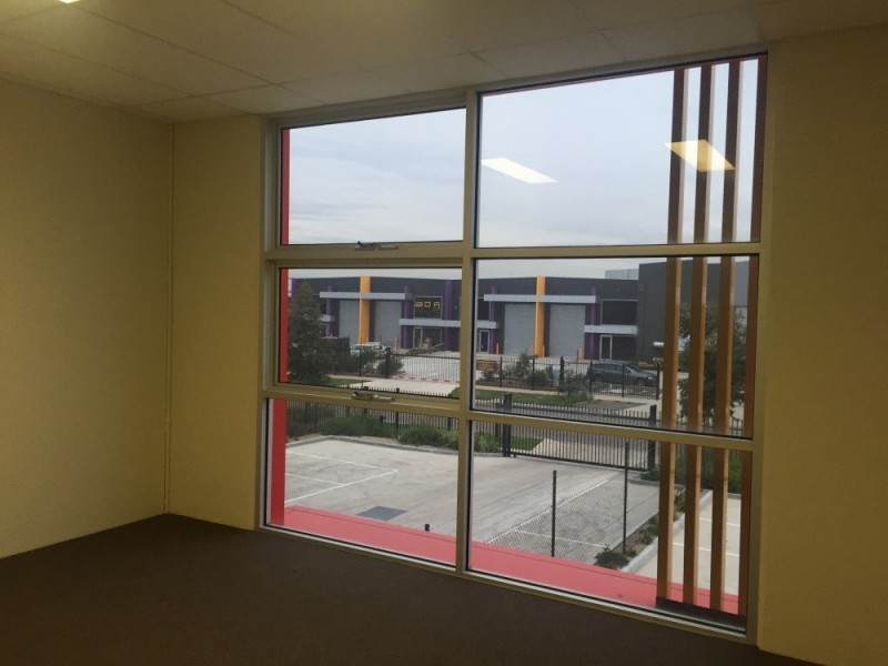 2/12 Freight Road, Ravenhall VIC 3023