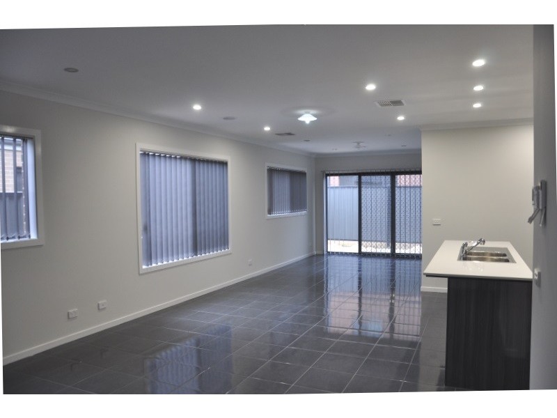 34 Glenfern Circuit, Truganina VIC 3029