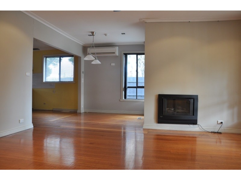 32 Hatherley Grove, Altona North VIC 3025