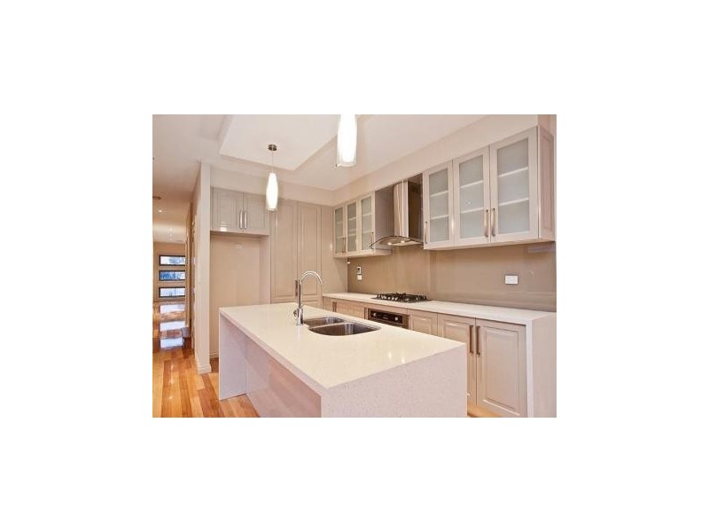 24 Severn Street, Newport VIC 3015