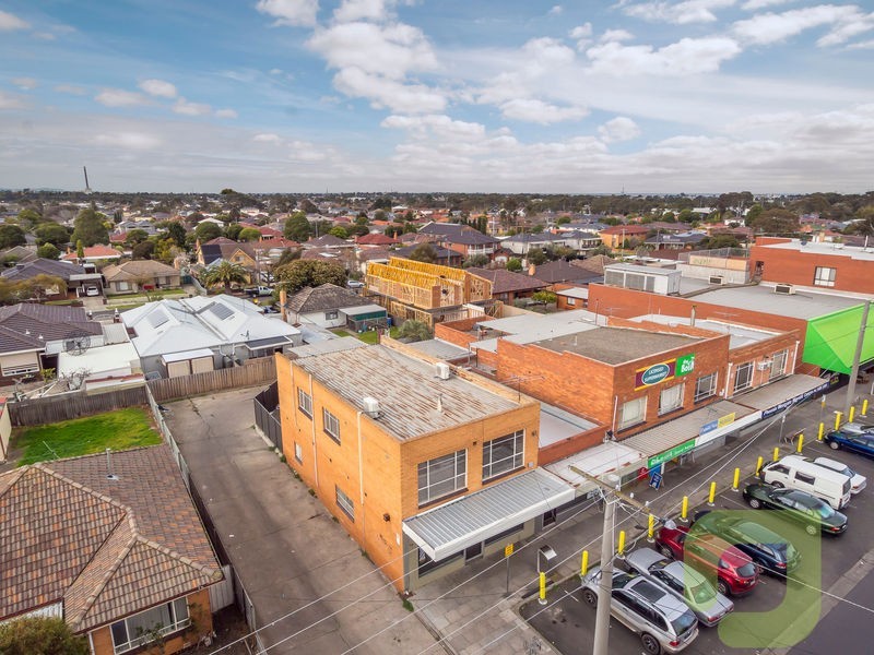 90 and 90a Second Avenue, Altona North VIC 3025