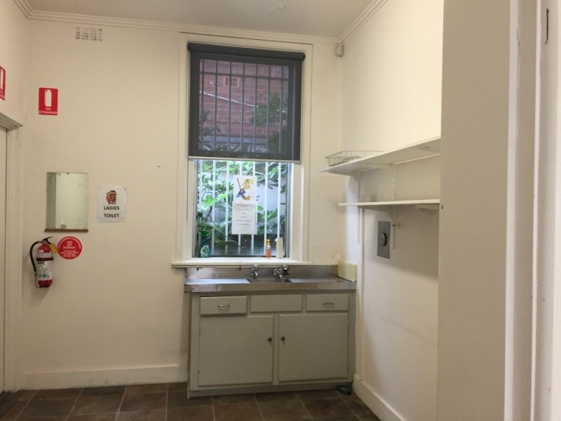 17 Hall Street, Newport VIC 3015