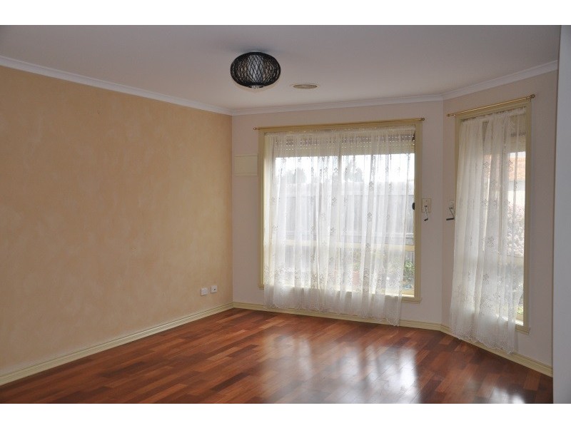 5/30 Nariel Road, Kings Park VIC 3021