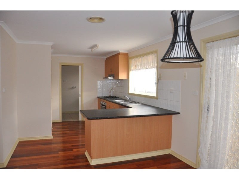5/30 Nariel Road, Kings Park VIC 3021