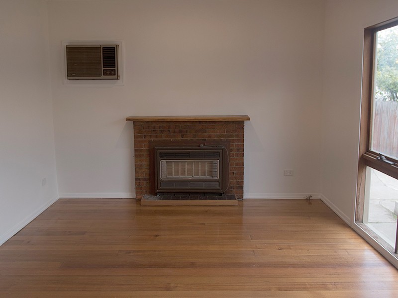 22 Almond Avenue, Brooklyn VIC 3012