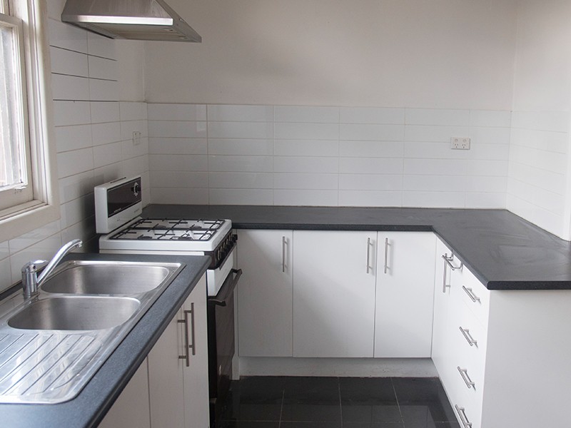 22 Almond Avenue, Brooklyn VIC 3012