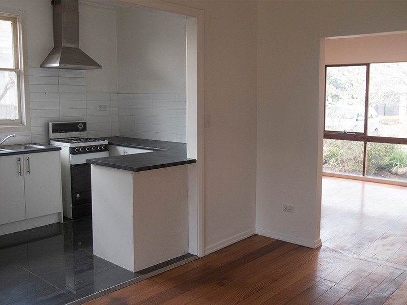 22 Almond Avenue, Brooklyn VIC 3012