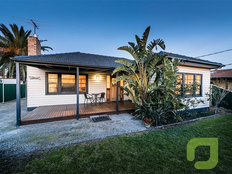 1 Dunbar Avenue, Sunshine VIC 3020