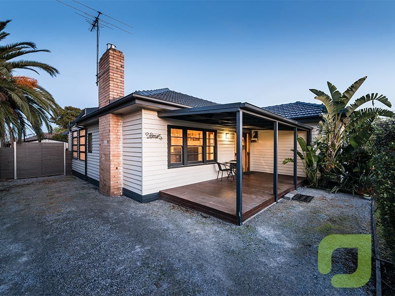 1 Dunbar Avenue, Sunshine VIC 3020