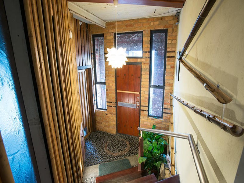 1/136-138 Charles Street, Seddon VIC 3011