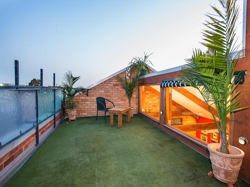 1/136-138 Charles Street, Seddon VIC 3011