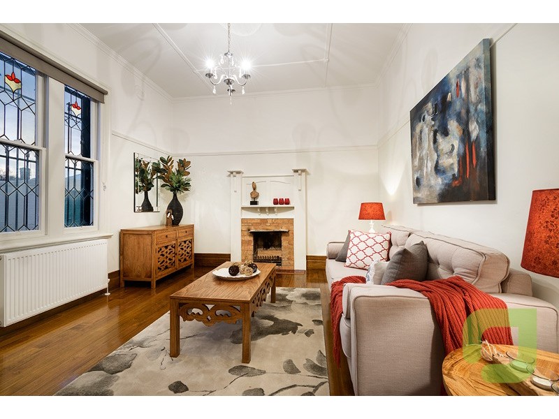 1 Dickson Street, Kingsville VIC 3012