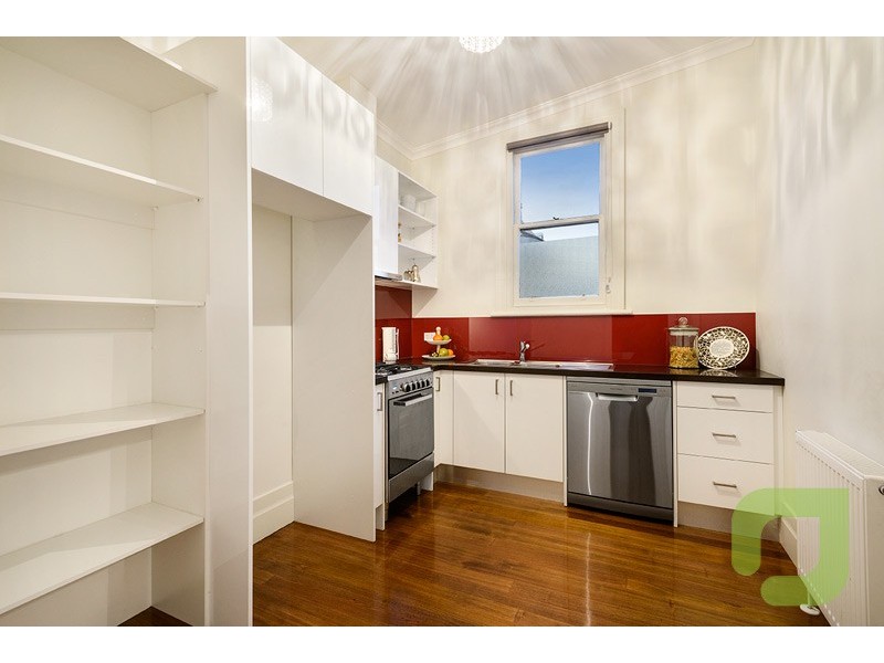 1 Dickson Street, Kingsville VIC 3012