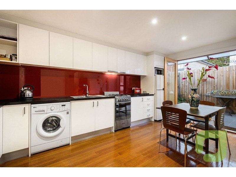 1 Dickson Street, Kingsville VIC 3012