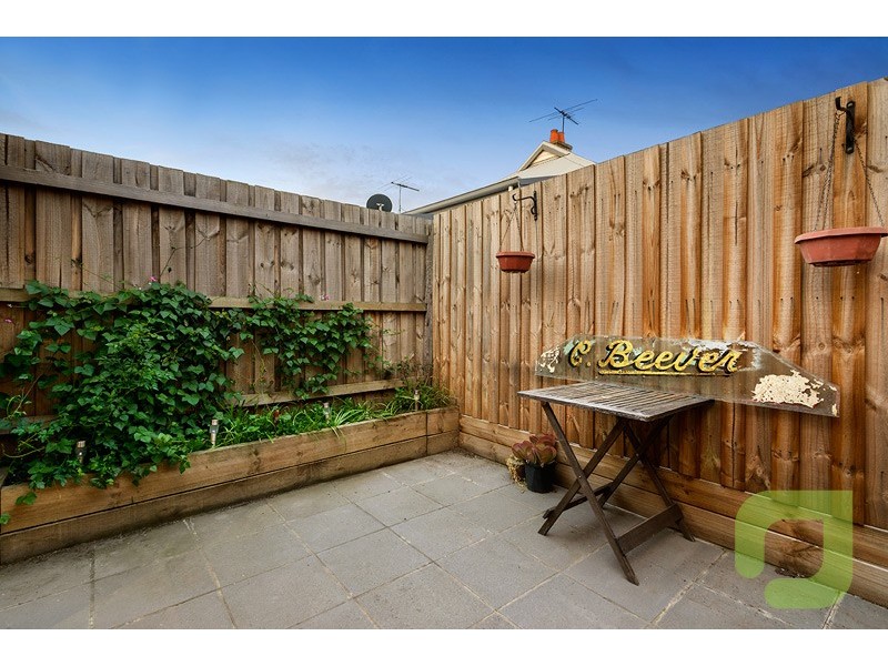 1 Dickson Street, Kingsville VIC 3012