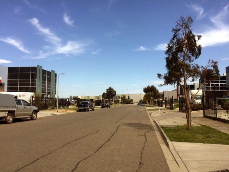 2/51 Venture Drive, Sunshine West VIC 3020
