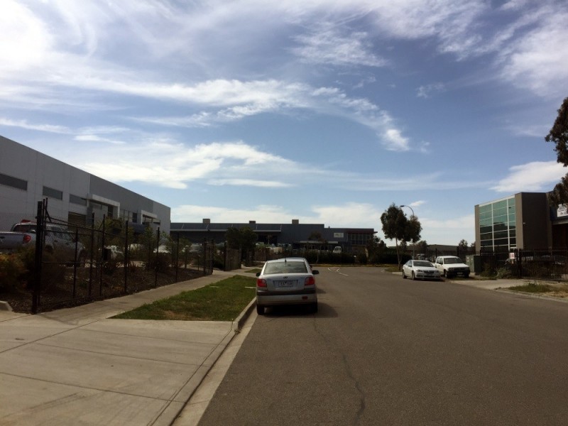 2/51 Venture Drive, Sunshine West VIC 3020